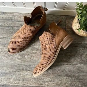 Dolce Vita Tan Tommi Suede Boot size 9